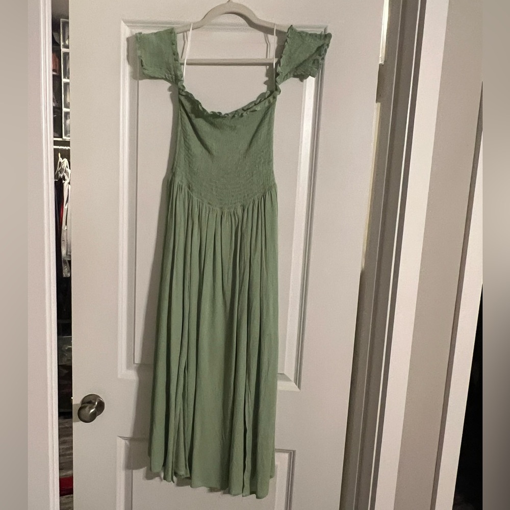 Love Tree Sage Green Maxi Dress
